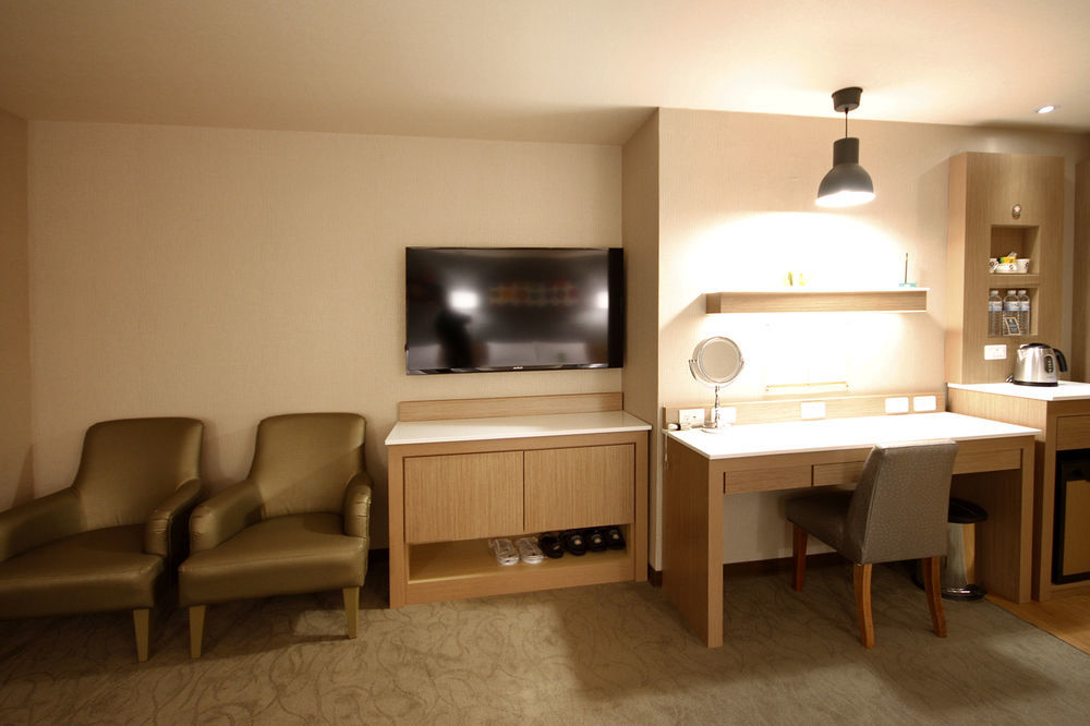 Kindness Hotel-Jue Ming Kaohsiung Luaran gambar